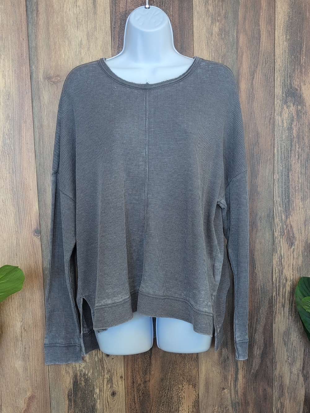 White Crow Washed Out Waffle Knit Pullover M          C194